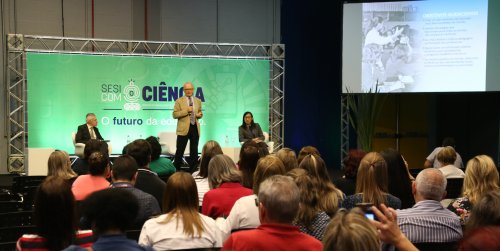 Sesi com@Ciência - Educação comparada